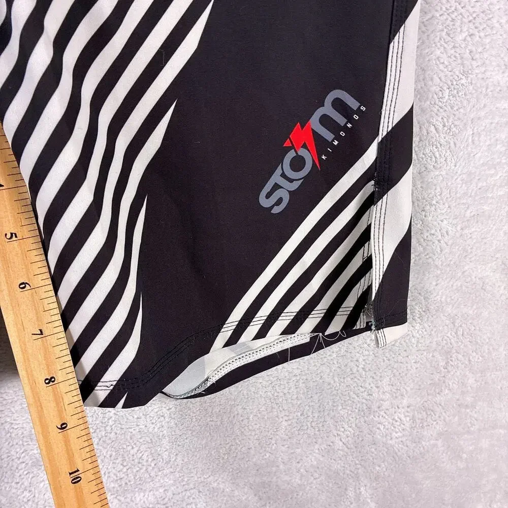 Storm Kimonos Shorts Mens 30 Black White Combat UFC BJJ Jiu Jitsu Grappling MMA
